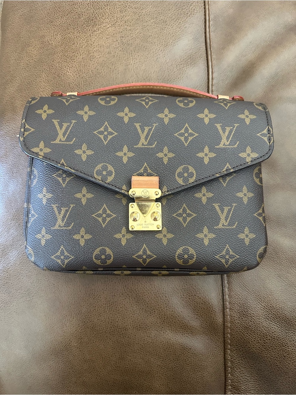 Louis Vuitton Pochette Métis